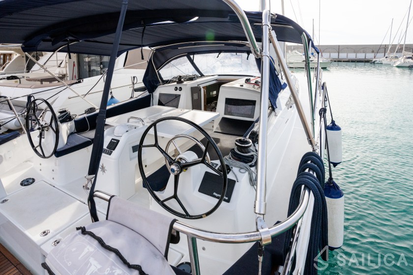 Sun Odyssey 410 - Yacht Charter Sailica