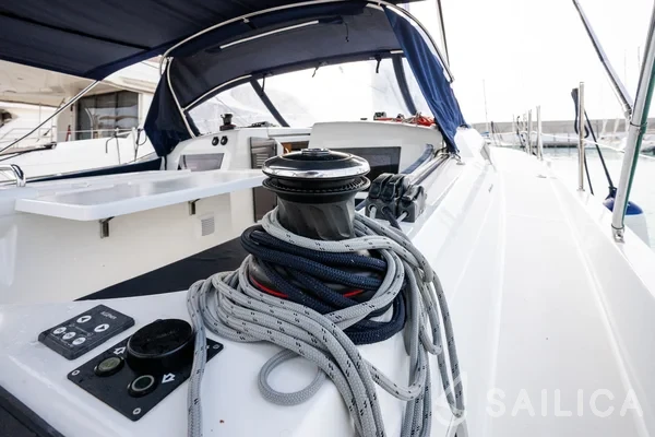 Sun Odyssey 410 - Yacht Charter Sailica