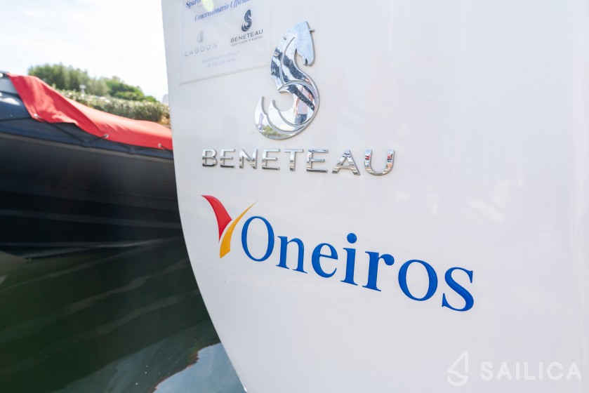 Oceanis 40.1 - Yacht Charter Sailica