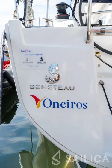 Oceanis 40.1 - Yacht Charter Sailica
