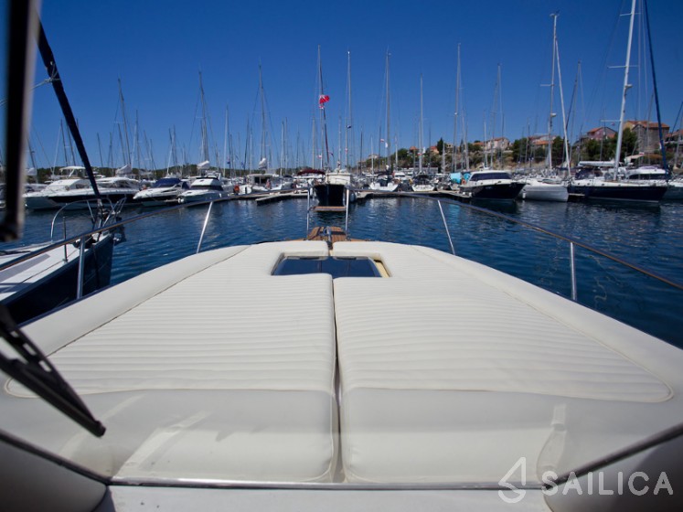 Marco Polo 12 - Yacht Charter Sailica