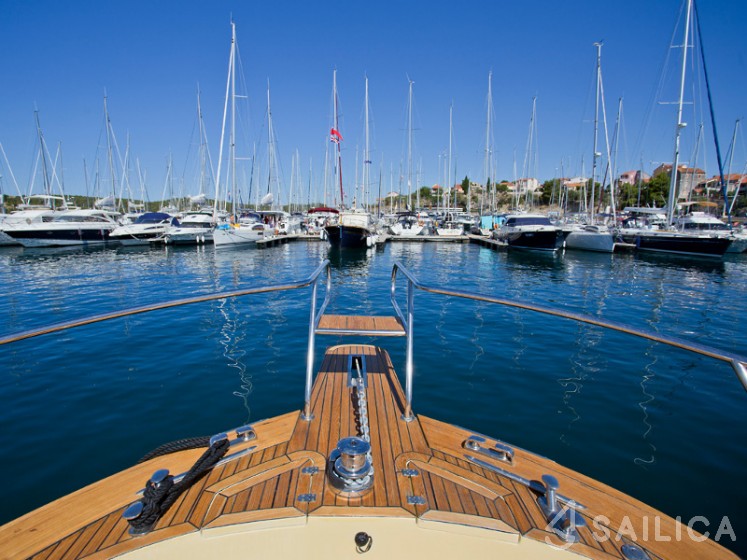 Marco Polo 12 - Yacht Charter Sailica