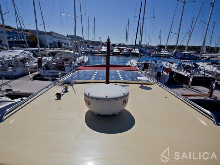 Marco Polo 12 - Yacht Charter Sailica