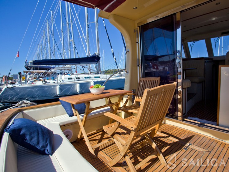 Marco Polo 12 - Yacht Charter Sailica