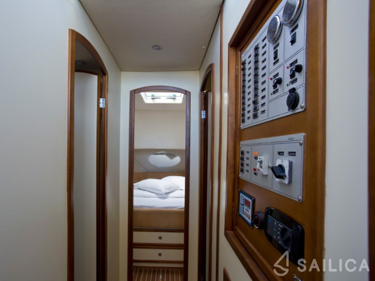 Marco Polo 12 - Yacht Charter Sailica