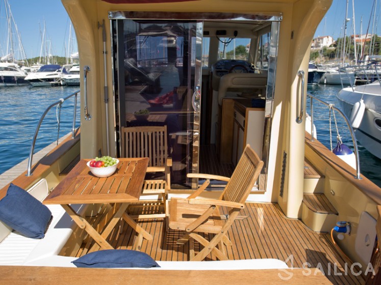 Marco Polo 12 - Yacht Charter Sailica
