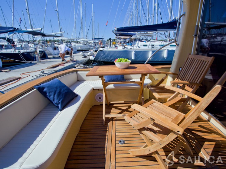 Marco Polo 12 - Yacht Charter Sailica