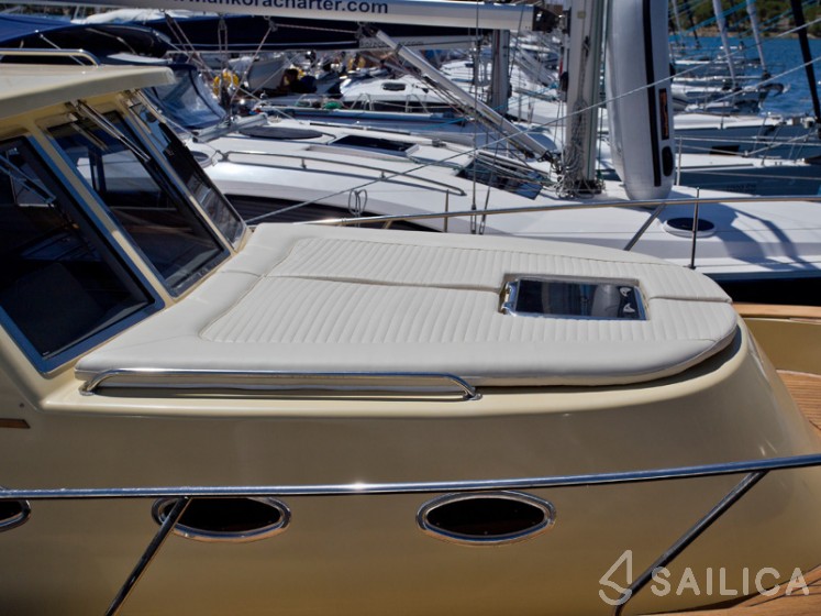 Marco Polo 12 - Yacht Charter Sailica