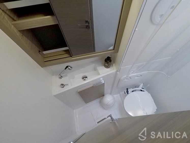 Lagoon 40 - Yacht Charter Sailica