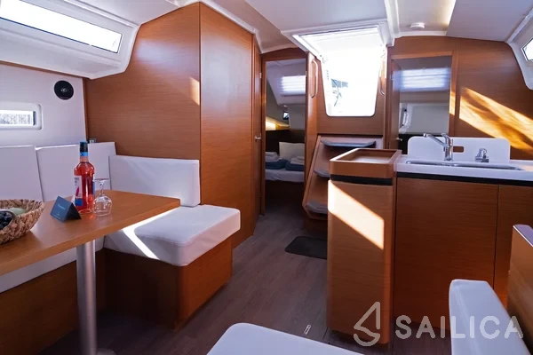Sun Odyssey 410 - Yacht Charter Sailica
