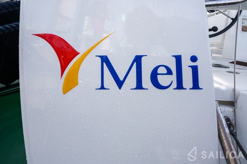 Oceanis 38.1 - Yacht Charter Sailica