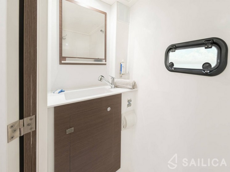 Bali Catspace - Yacht Charter Sailica