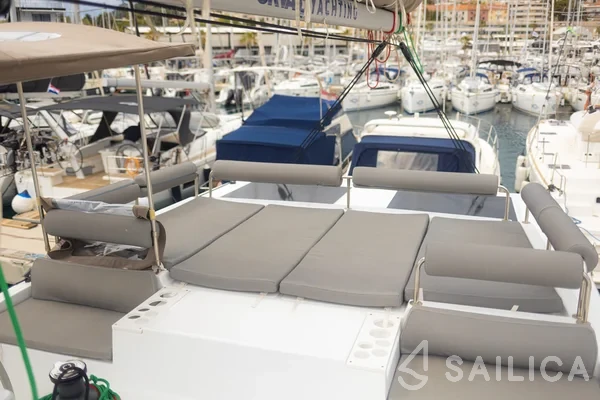 Bali Catspace - Yacht Charter Sailica