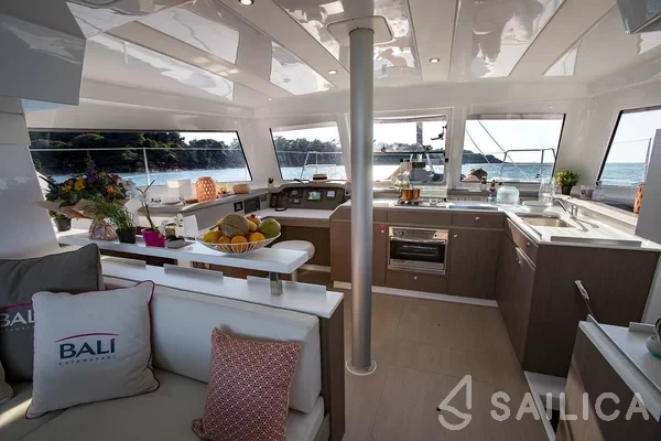 Bali Catspace - Yacht Charter Sailica