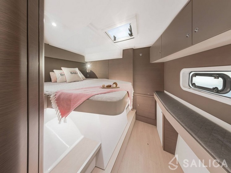 Bali Catspace - Yacht Charter Sailica
