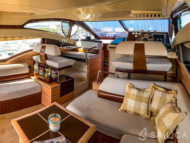 Azimut 47 - Yacht Charter Sailica