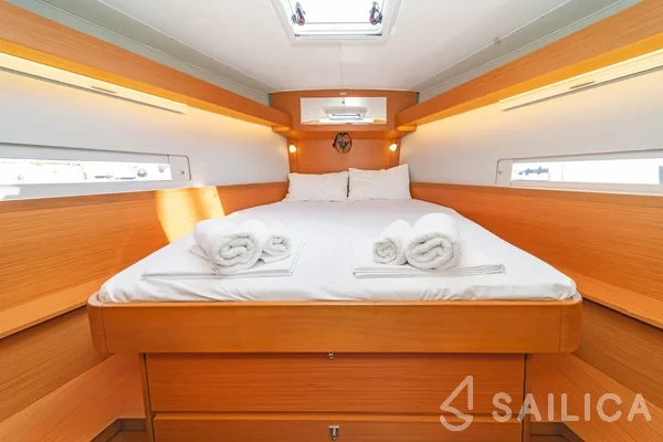 Dufour 430 - Yacht Charter Sailica