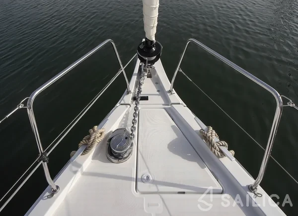 Oceanis 51.1 - Yacht Charter Sailica