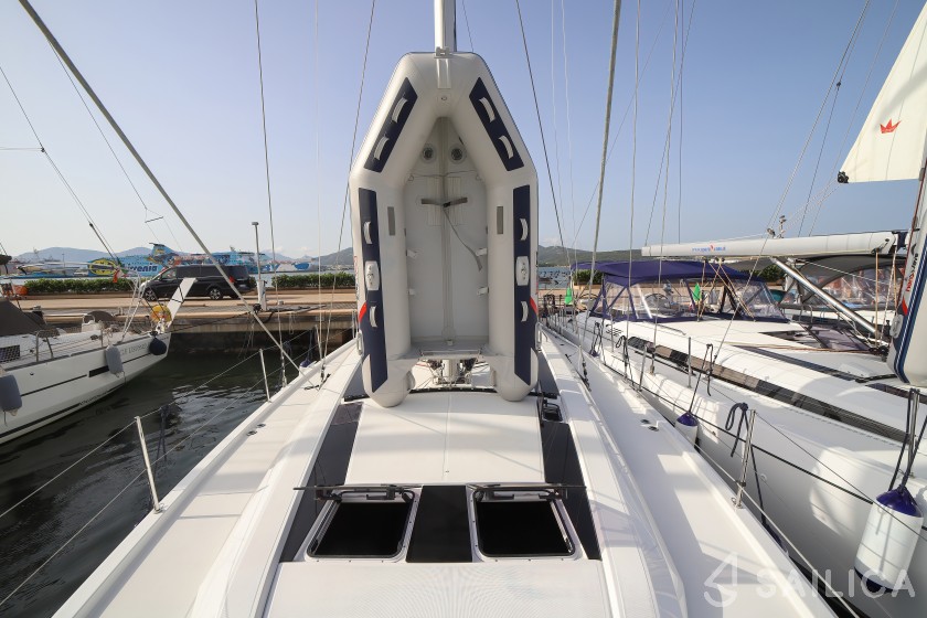 Oceanis 51.1 - Yacht Charter Sailica