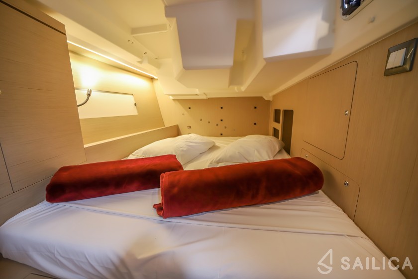 Oceanis 46.1 - Yacht Charter Sailica