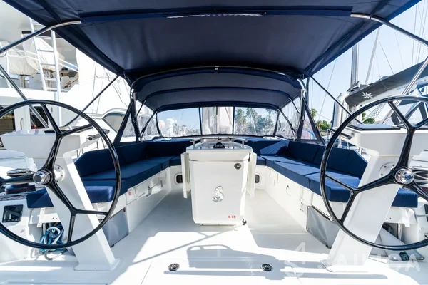 Oceanis 51.1 - Yacht Charter Sailica