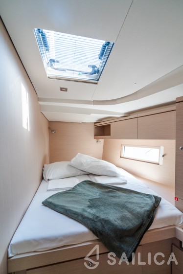 Oceanis 51.1 - Yacht Charter Sailica