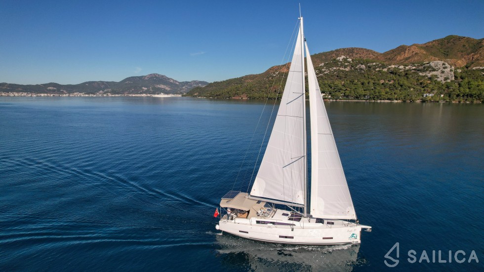 Dufour 390 - Yacht Charter Sailica