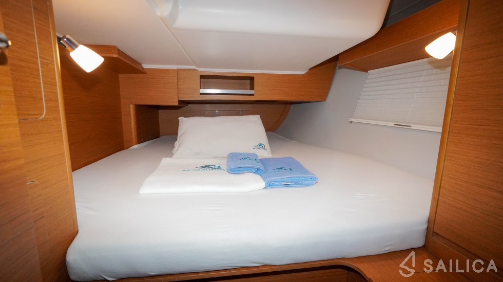Dufour 390 - Yacht Charter Sailica