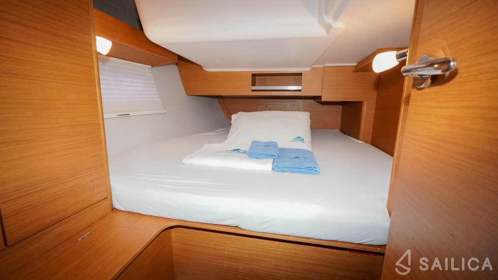 Dufour 390 - Yacht Charter Sailica