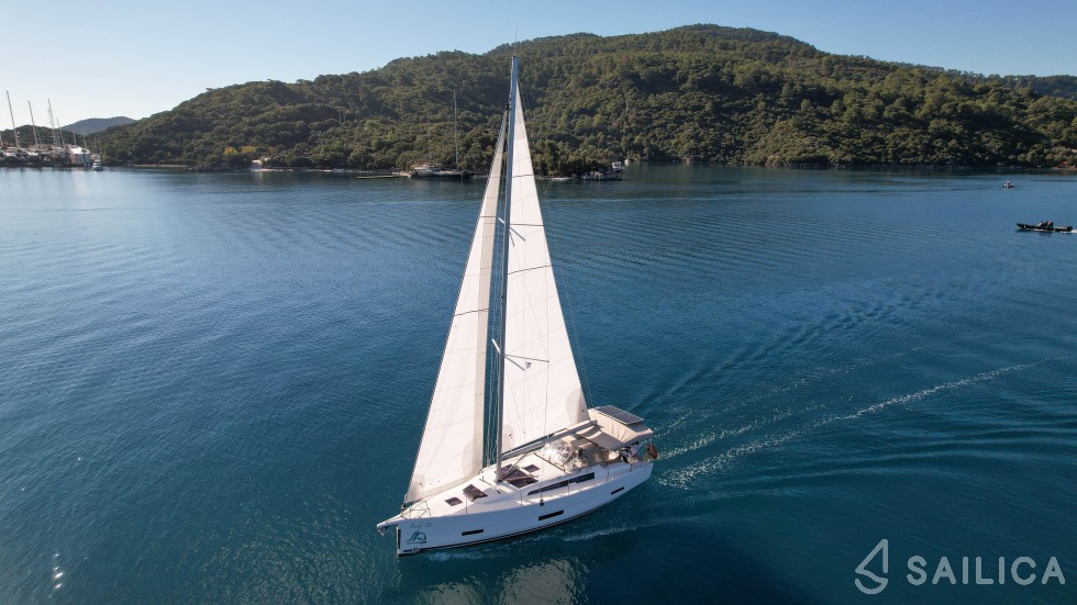 Dufour 390 - Yacht Charter Sailica