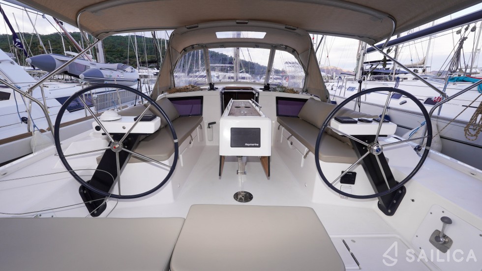 Dufour 390 - Yacht Charter Sailica