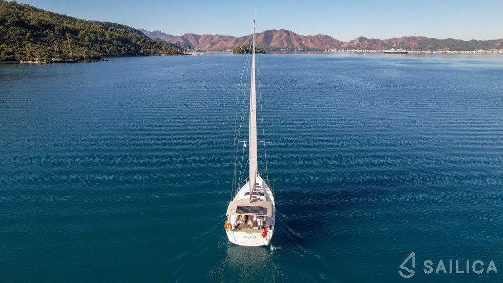 Dufour 390 - Yacht Charter Sailica