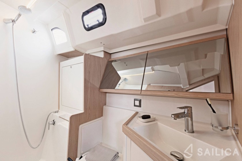 Oceanis 46.1 - Yacht Charter Sailica