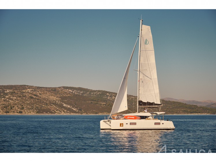 Lagoon 42 - Yacht Charter Sailica
