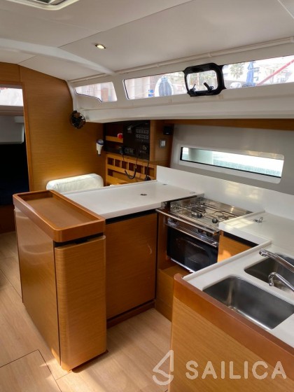 Sun Odyssey 440 - Yacht Charter Sailica