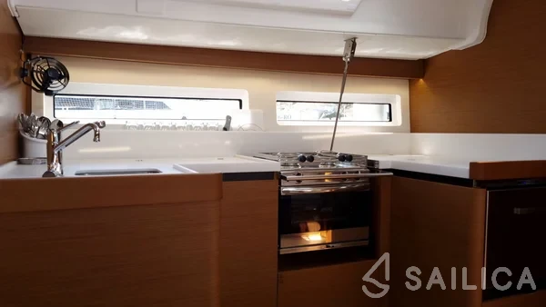 Sun Odyssey 490 - Yacht Charter Sailica