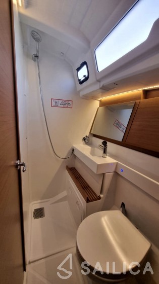 Sun Odyssey 490 - Yacht Charter Sailica