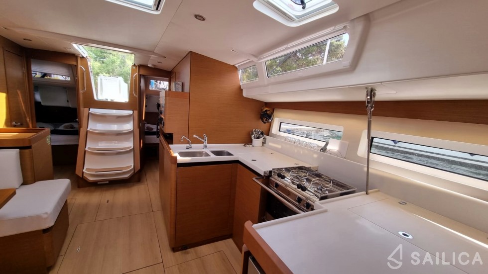 Sun Odyssey 490 - Yacht Charter Sailica