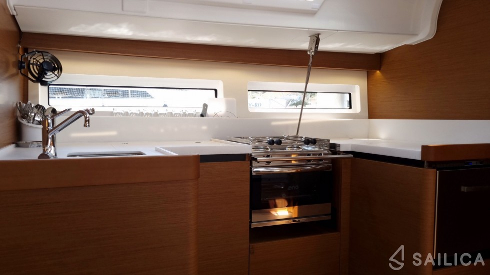 Sun Odyssey 490 - Yacht Charter Sailica
