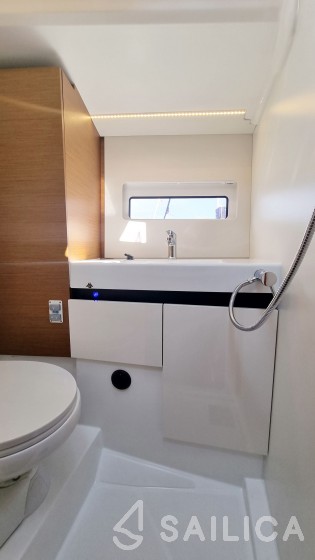 Sun Odyssey 490 - Yacht Charter Sailica