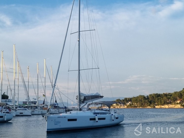 Sun Odyssey 490 - Yacht Charter Sailica
