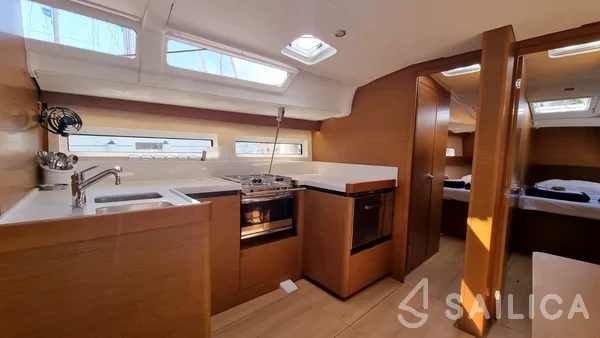 Sun Odyssey 490 - Yacht Charter Sailica
