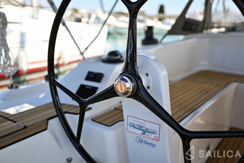 Bavaria C42 - Yacht Charter Sailica