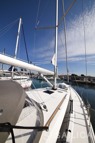 Bavaria C42 - Yacht Charter Sailica