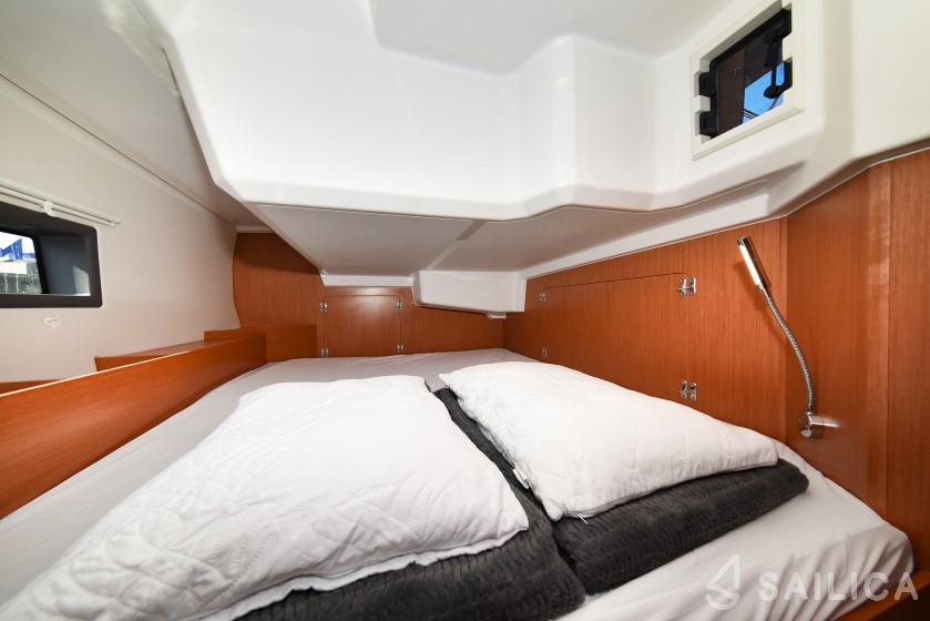 Bavaria C42 - Yacht Charter Sailica