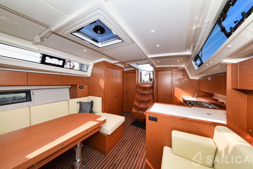 Bavaria C42 - Yacht Charter Sailica