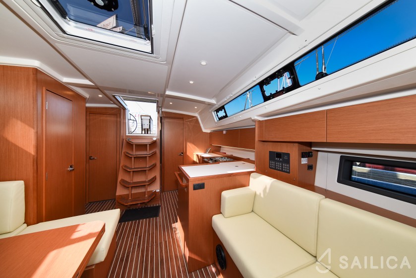Bavaria C42 - Yacht Charter Sailica