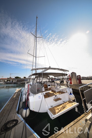 Bavaria C42 - Yacht Charter Sailica