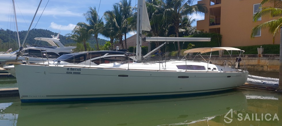 Oceanis 54 - Yacht Charter Sailica