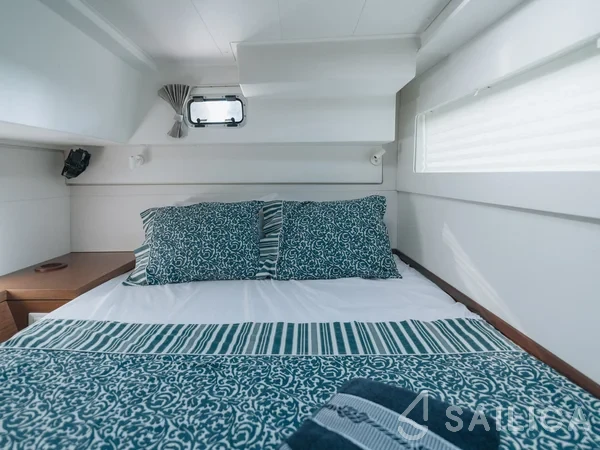 Lagoon 40 - Yacht Charter Sailica
